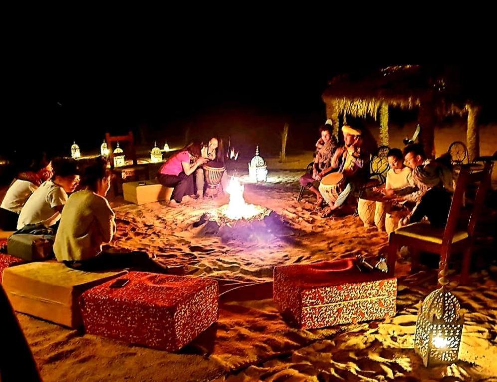 Отель Sahara Safari Camp Мерзуга Экстерьер фото