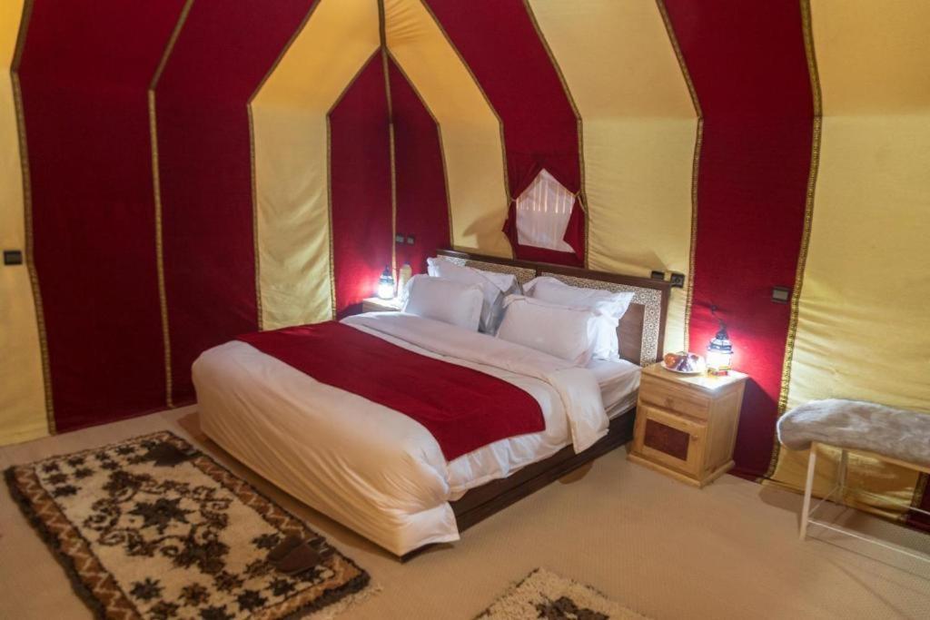 Отель Sahara Safari Camp Мерзуга Экстерьер фото
