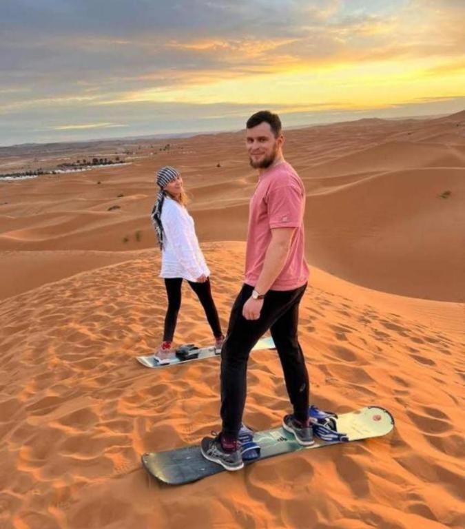 Отель Sahara Safari Camp Мерзуга Экстерьер фото