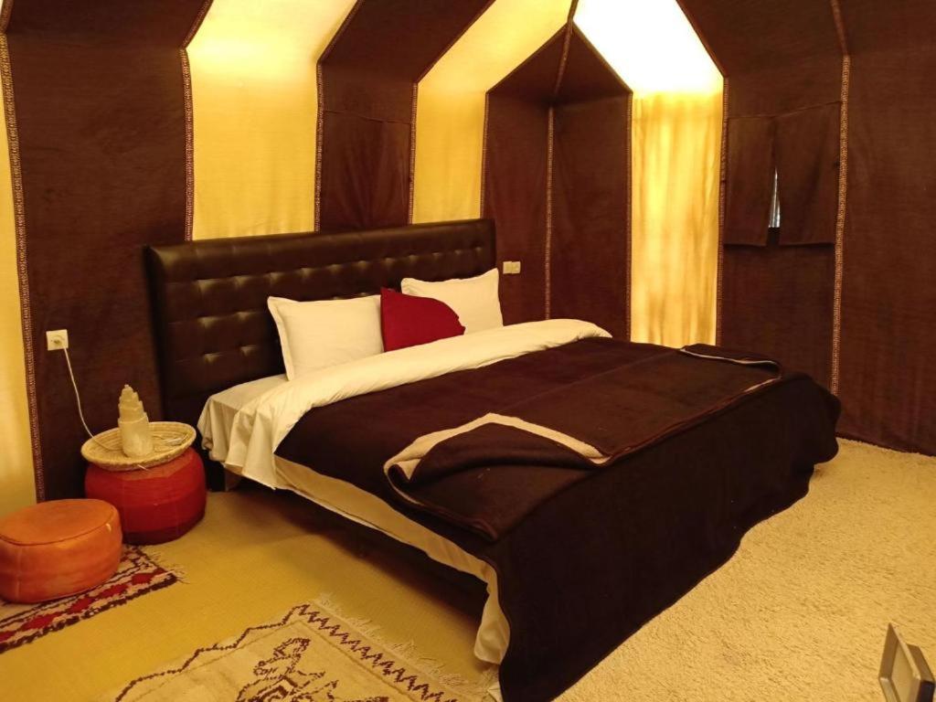 Отель Sahara Safari Camp Мерзуга Экстерьер фото
