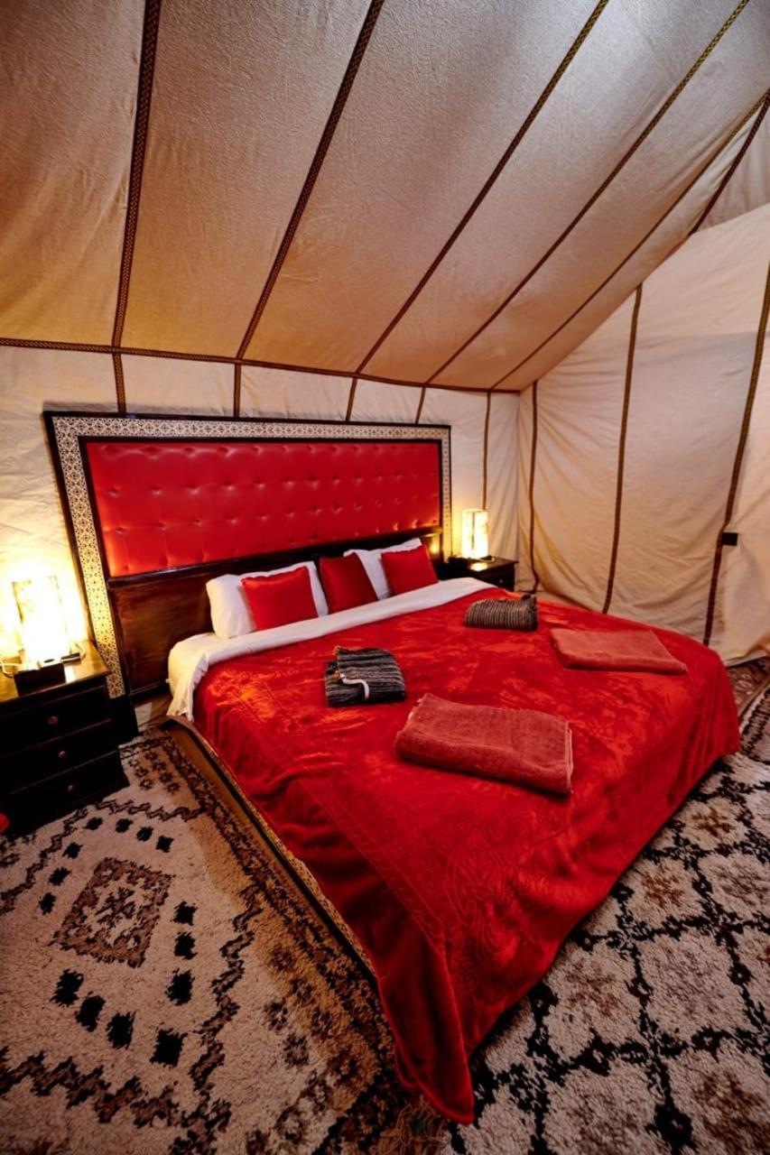 Отель Sahara Safari Camp Мерзуга Экстерьер фото
