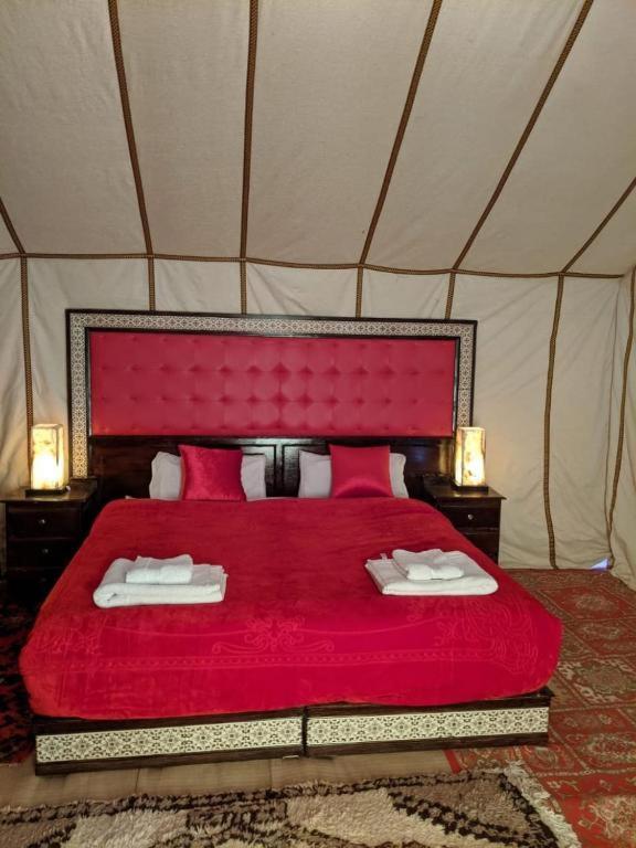 Отель Sahara Safari Camp Мерзуга Экстерьер фото