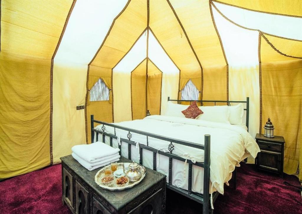 Отель Sahara Safari Camp Мерзуга Экстерьер фото