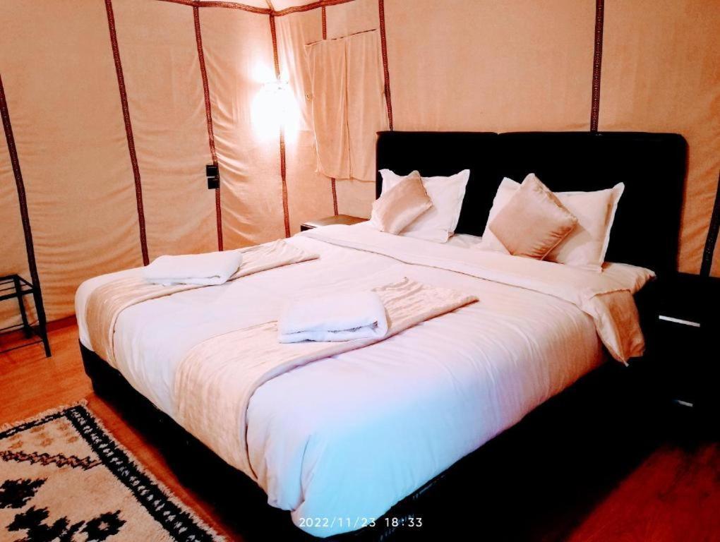 Отель Sahara Safari Camp Мерзуга Экстерьер фото